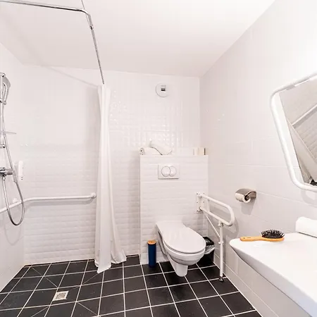 Break & Les Carmes Dechaux Aparthotel 3*